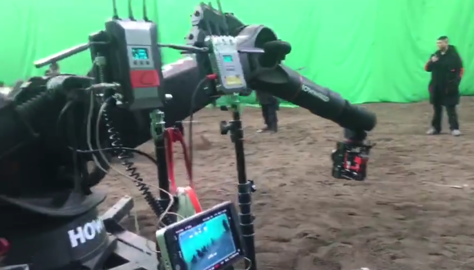 Industrial robotic arm system